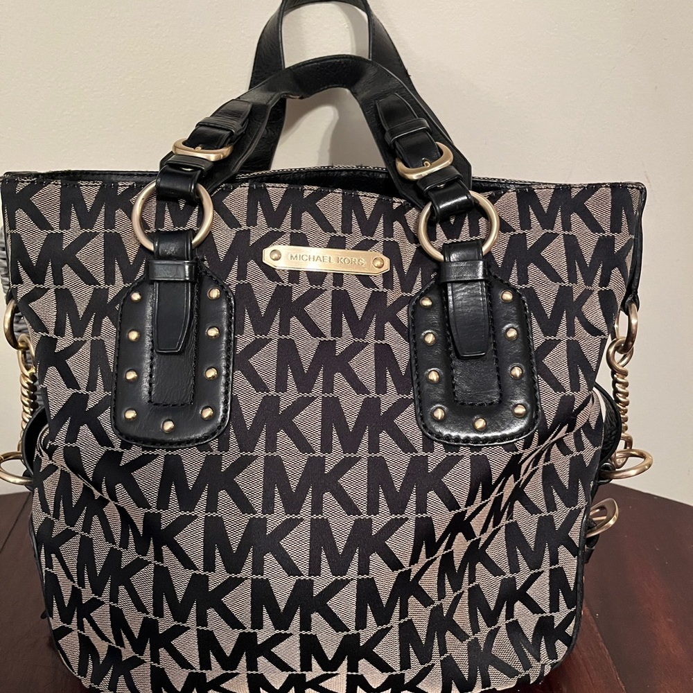 *Donated* Michael Kors Bag